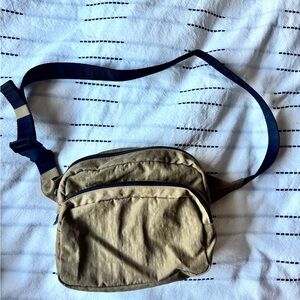 Tau Baggu Fanny Pack/Crossbody Bag